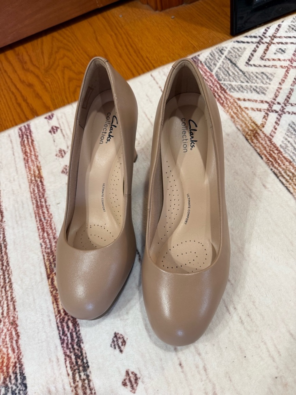 Clarks Women's Taupe Heel Pumps